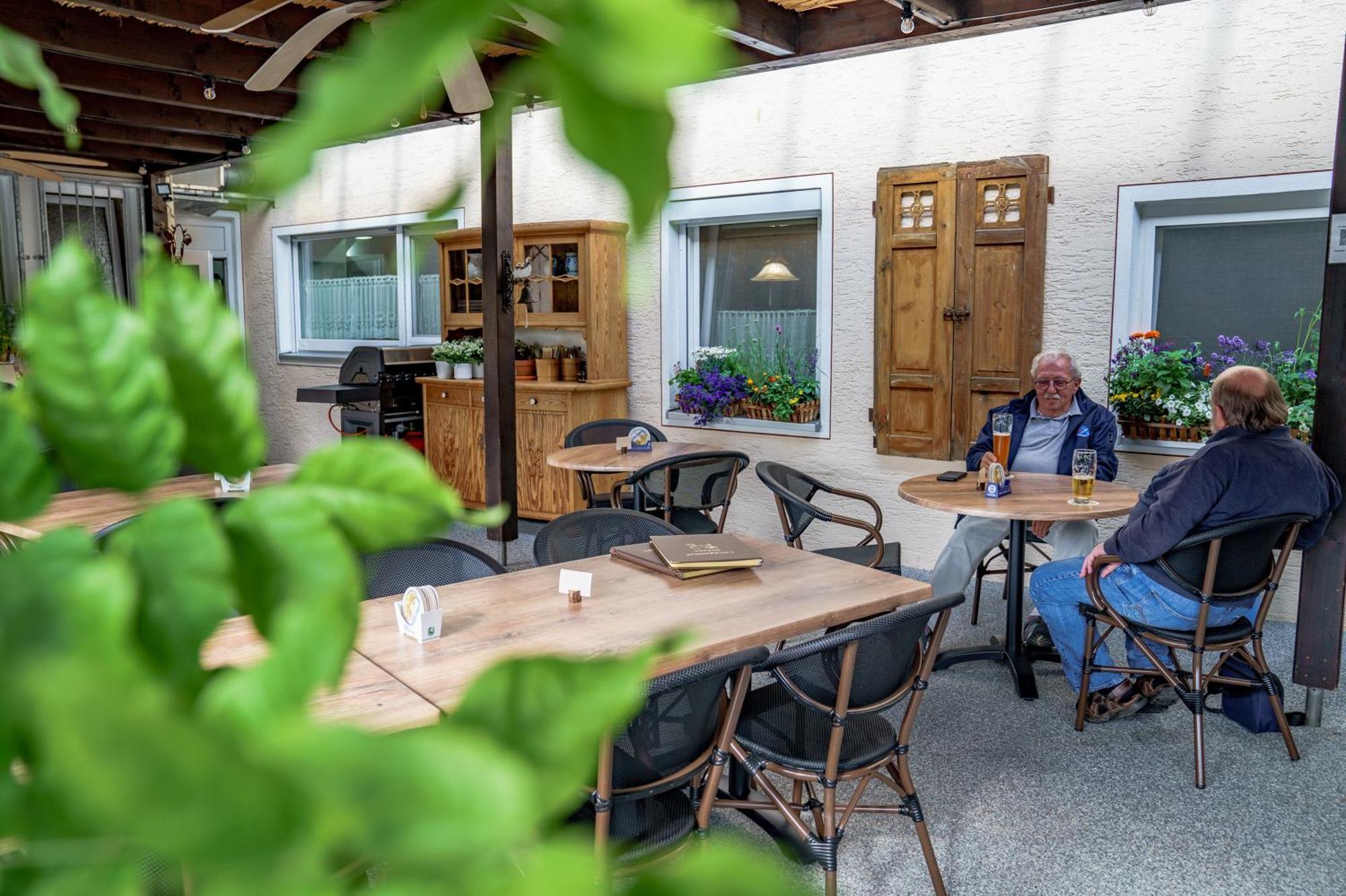 Landgasthof Ochsen ネーレスハイム エクステリア 写真