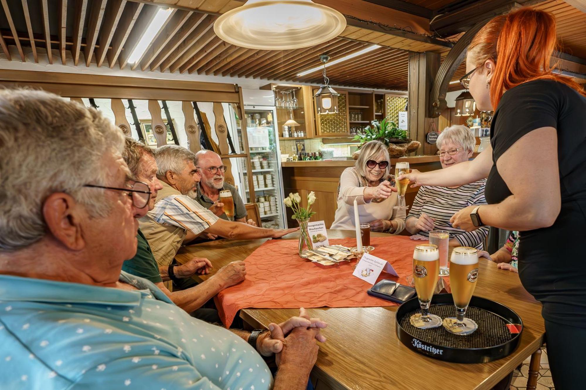 Landgasthof Ochsen ネーレスハイム エクステリア 写真